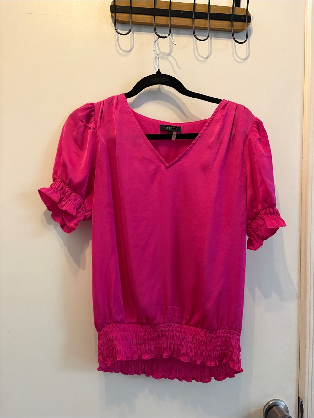 1State Fuchsia V-Neck Puff Sleeve Blouse with Smocked Hem Barbiecore Y2K SZ S